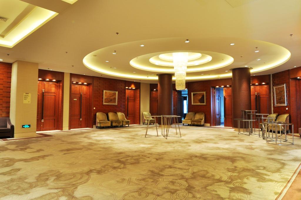 Howard Johnson Caida Plaza Shanghai Exterior photo